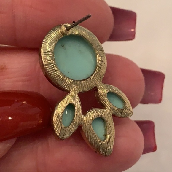 💐5/25 light mint green statement earrings - Picture 4 of 6